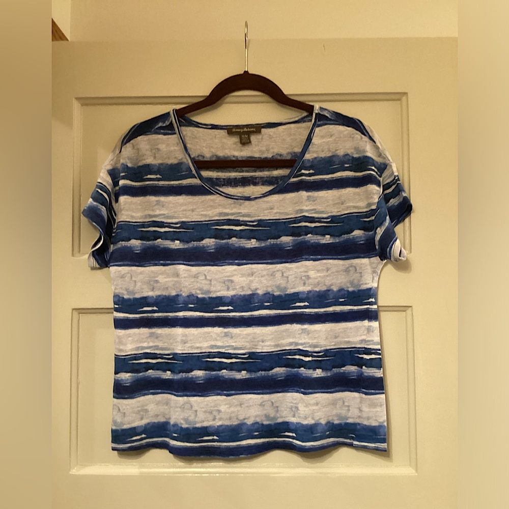 Tommy Bahama 100% Linen Short Sleeve Top. Blue & White. Women’s Medium.